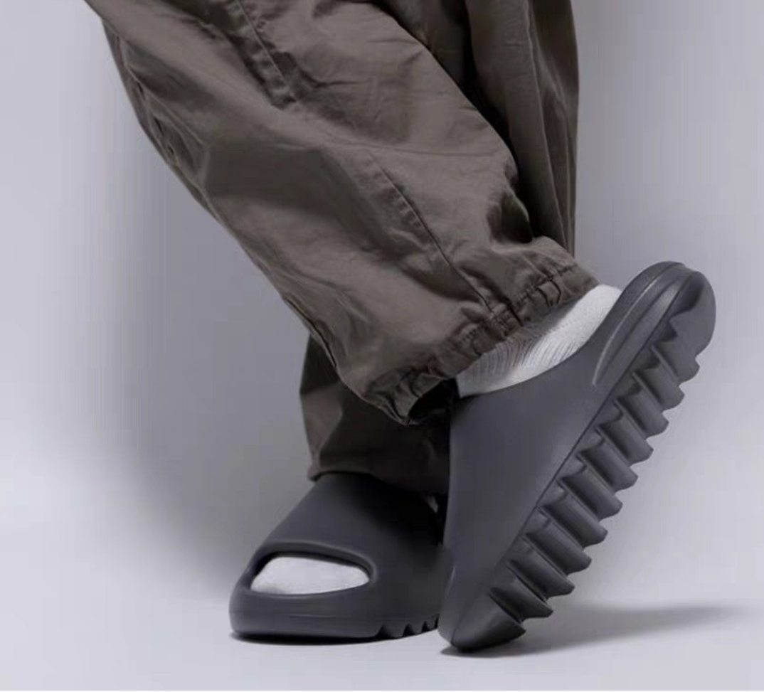 Men Shoes On - 夏の女性用スリッパ、男性用サンダル、カジュアルビーチシューズ、ソフトボトムスライド、厚底プラットフォームEVA滑り止めホームスリッパ