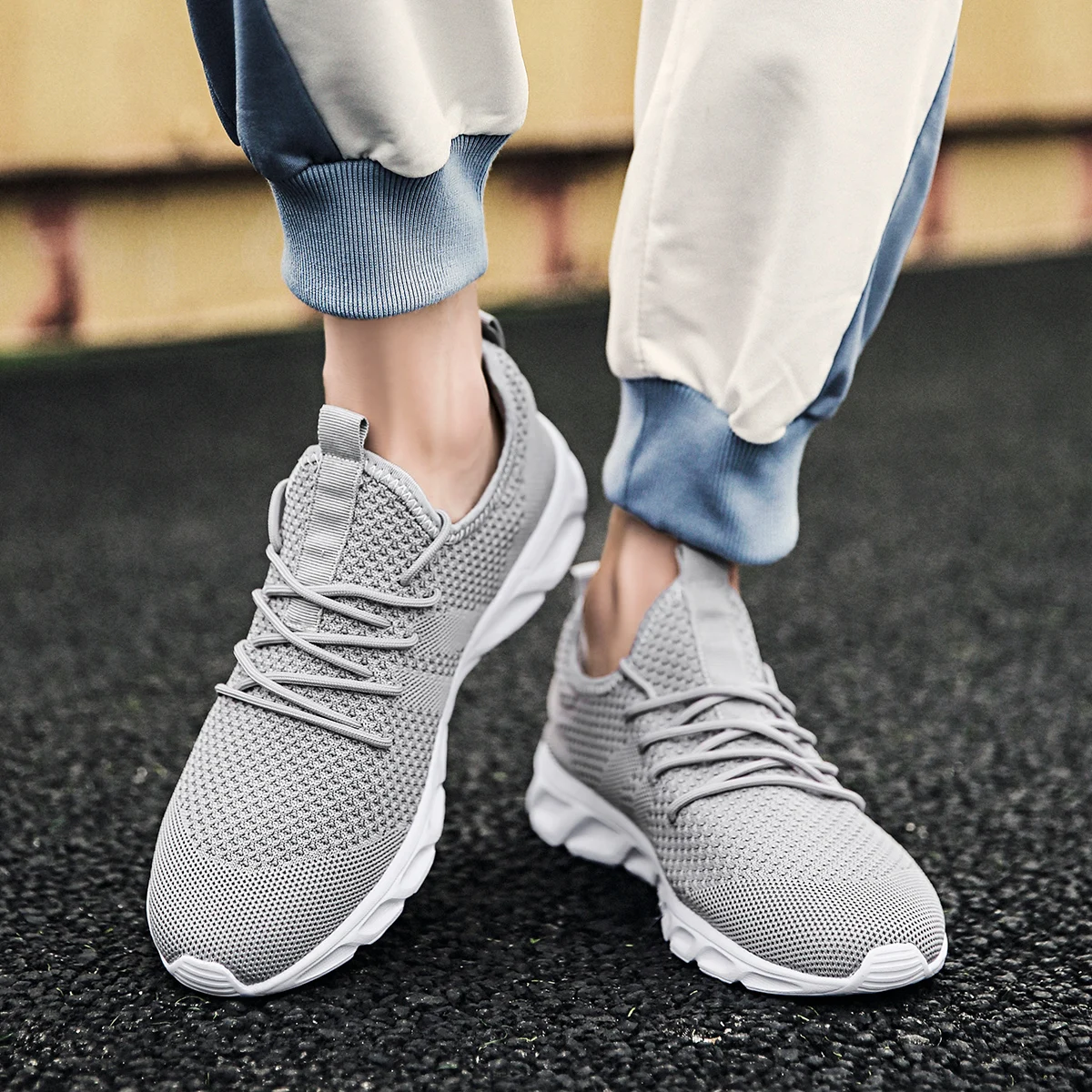 Men Shoes Running Sale - 通気性のあるメンズスニーカーカジュアル滑り止めと耐摩耗性ジョギングメンズスポーツシューズホットセールライトマンランニング快適