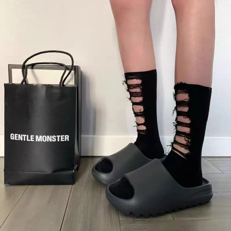 夏の女性用スリッパ、男性用サンダル、カジュアルビーチシューズ - Men Shoes On のレビューと価格