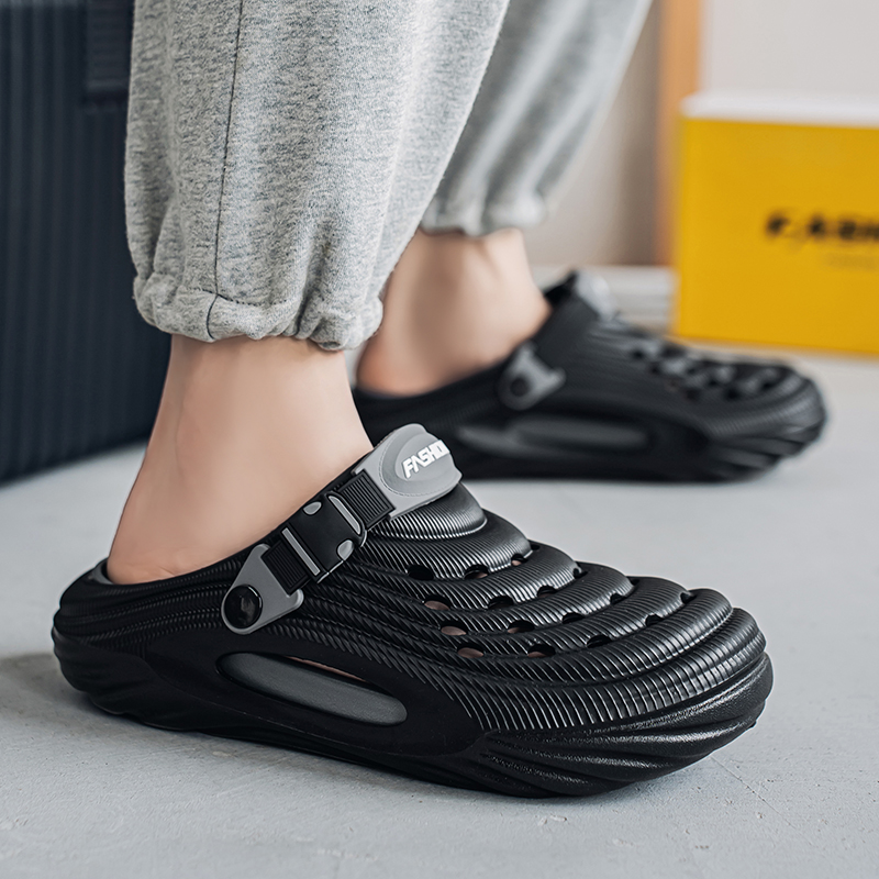 新しいカップルモデルホールシューズ夏の女性のサンダルビーチ軽 - Men'S Shoes In Style のレビューと価格